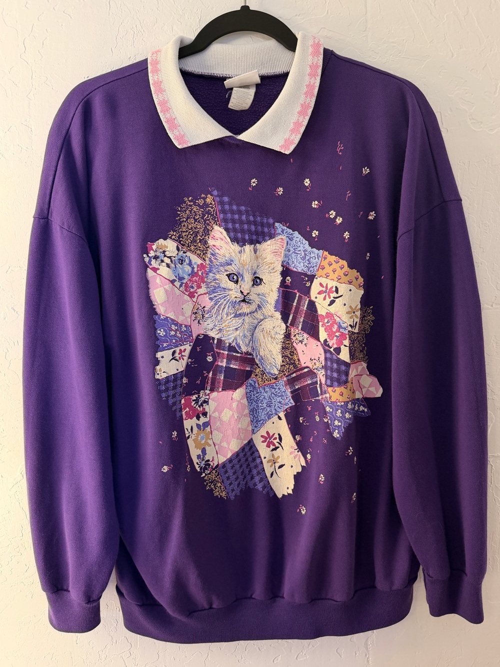 Cat sweatshirt with knit collar